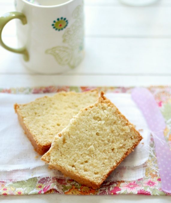 Bizcocho de aceite de oliva y el nuevo libro «Dulces y postres» de Las recetas de mamá